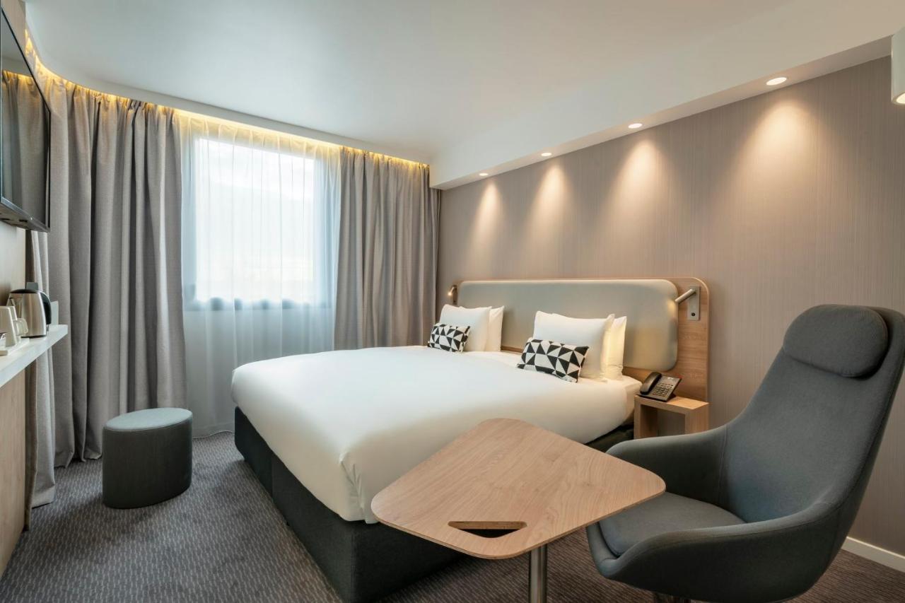 Holiday Inn Express - Marne-La-Vallee Val D'Europe By Ihg Bailly-Romainvilliers Exterior photo
