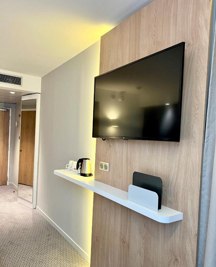 Holiday Inn Express - Marne-La-Vallee Val D'Europe By Ihg Bailly-Romainvilliers Exterior photo